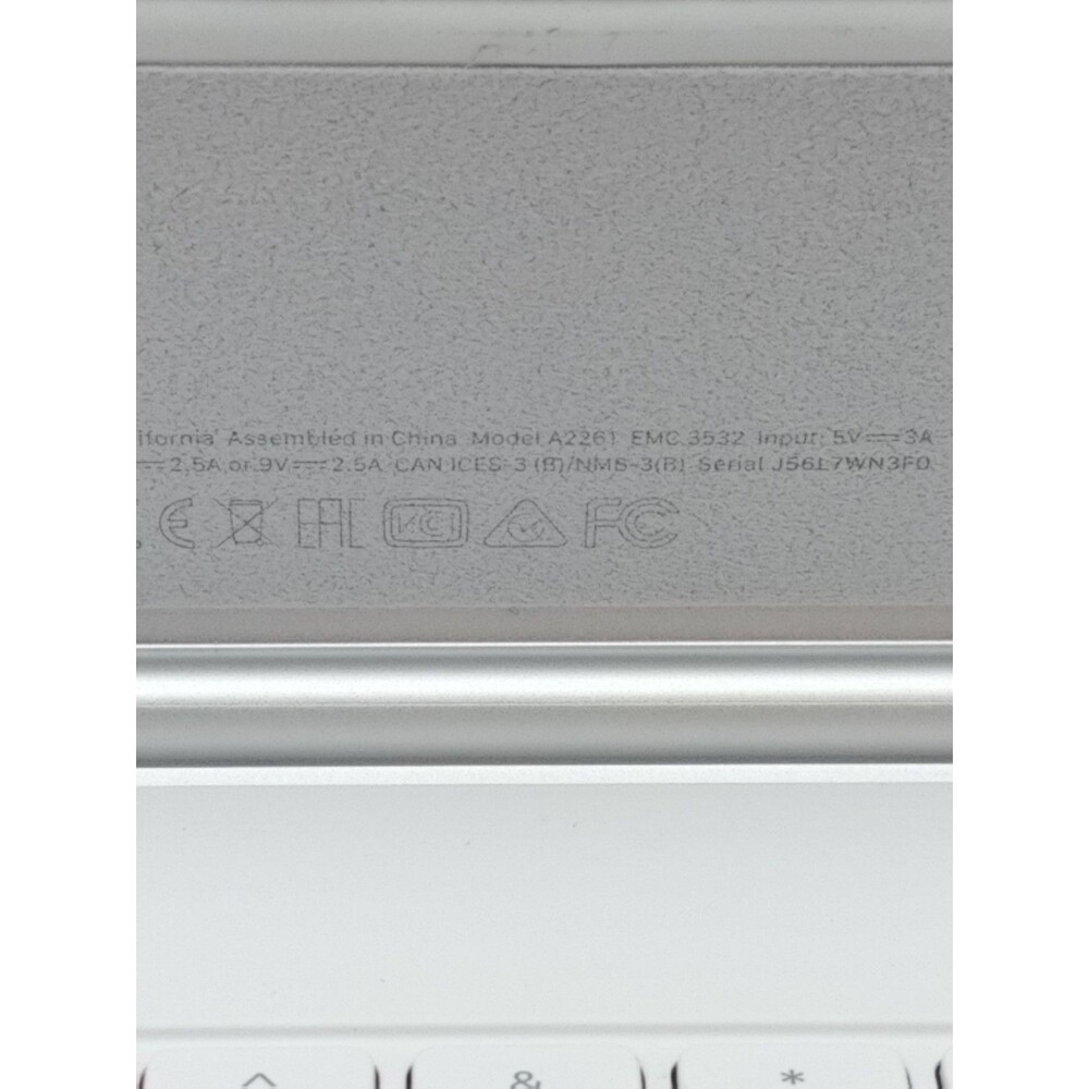 Apple Magic Keyboard White for iPad Pro 11" (model A2261) Tested - Picture 6 of 14